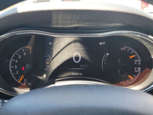 Used 2018 Jeep Grand Cherokee Altitude RWD image 36