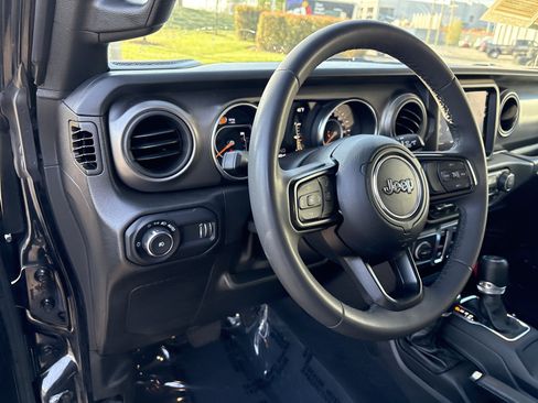 Used 2023 Jeep Wrangler Sport AWD/4WD image 18