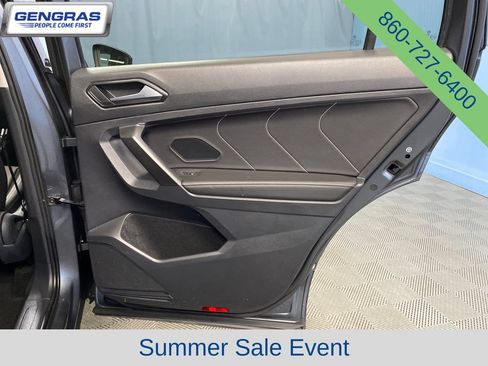Used 2022 Volkswagen Tiguan SE AWD/4WD image 42