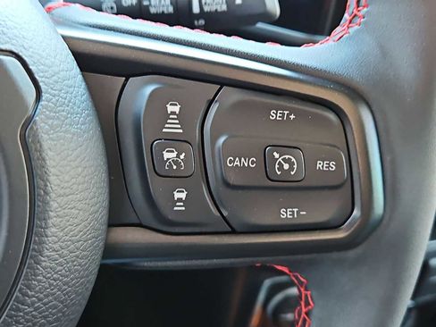 Used 2024 Jeep Wrangler Rubicon w/ Technology Group image 23