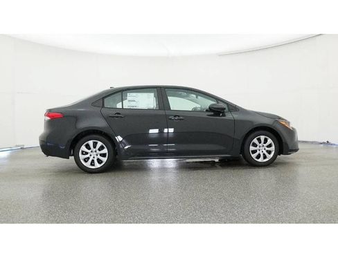 Used 2025 Toyota Corolla LE FWD image 33