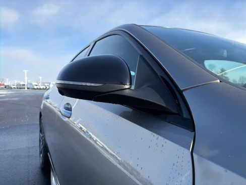 Used 2022 Mercedes-Benz C 300 4MATIC Sedan image 3