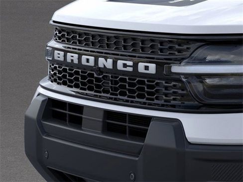 New 2025 Ford Bronco Sport Outer Banks w/ Outer Banks Tech Package+ image 17