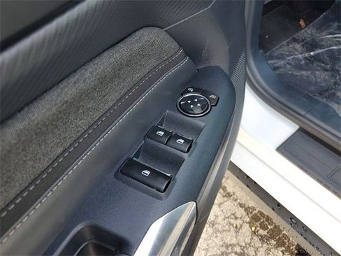 Used 2024 Ford Mustang Convertible image 33