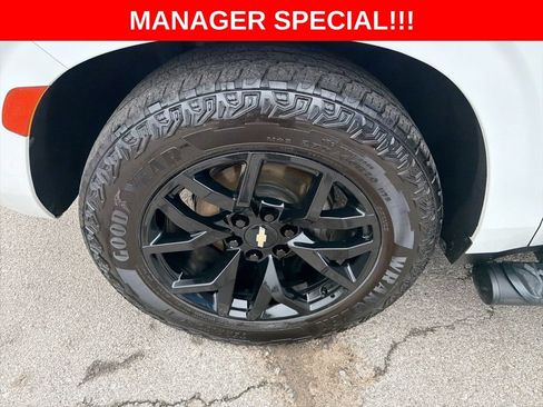 Used 2022 Chevrolet Tahoe Z71 w/ Z71 Off-Road Package AWD/4WD image 9