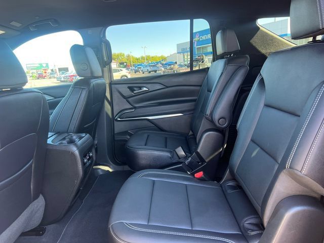 Used 2026 Chevrolet Traverse LT AWD/4WD image 5