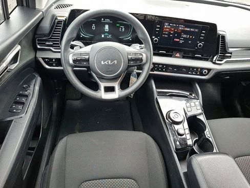 Used 2023 Kia Sportage LX image 12