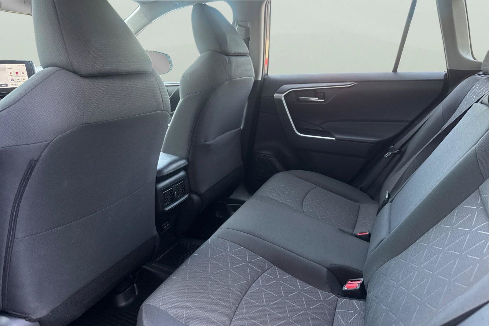 Certified 2023 Toyota RAV4 XLE AWD/4WD image 6