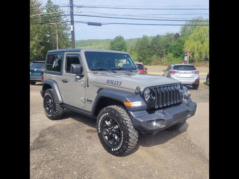 Used 2020 Jeep Wrangler Sport AWD/4WD image 2
