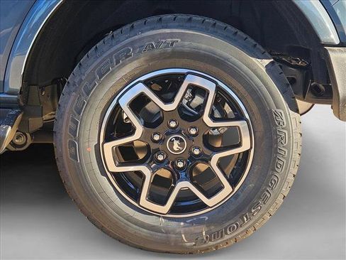 New 2025 Ford Bronco Outer Banks AWD/4WD image 10