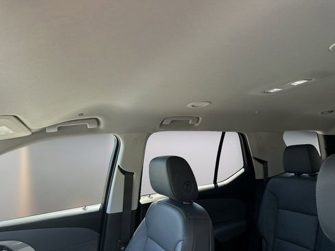 Used 2021 Chevrolet Traverse LT FWD image 16
