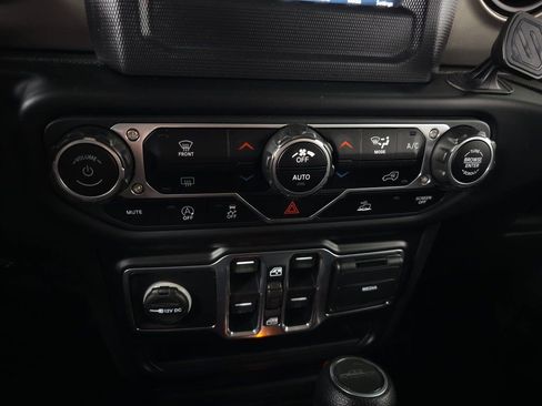 Used 2020 Jeep Gladiator Sport w/ Quick Order Package 24S image 25