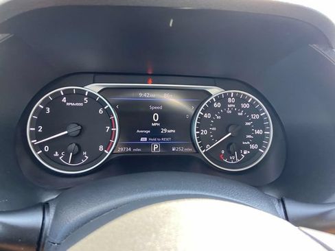 Used 2022 Nissan Sentra SR w/ Electronics Package FWD image 18