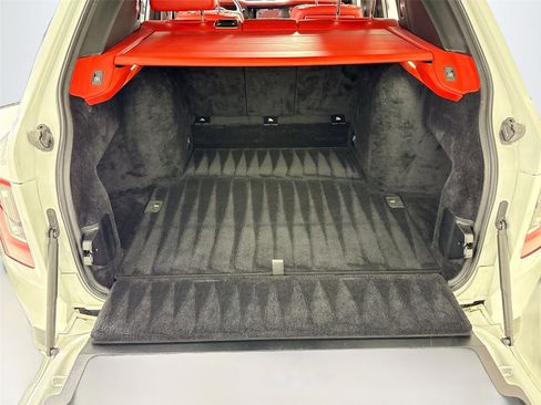 Used 2020 Rolls-Royce Cullinan image 30