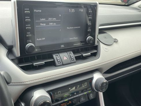 Used 2020 Toyota RAV4 XLE Premium AWD/4WD image 22