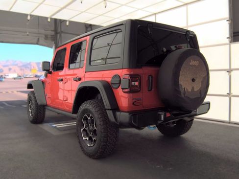 Used 2022 Jeep Wrangler Unlimited Rubicon 4xe AWD/4WD image 4
