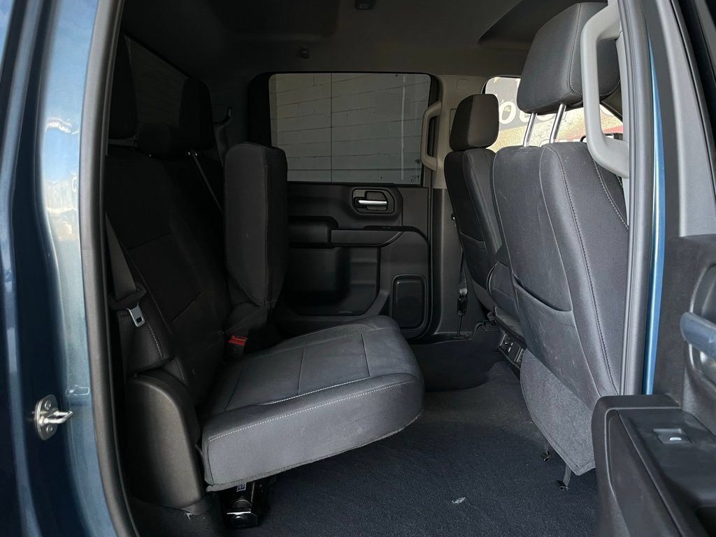 Used 2025 Chevrolet Silverado 2500 Custom w/ Custom Value Package AWD/4WD image 16