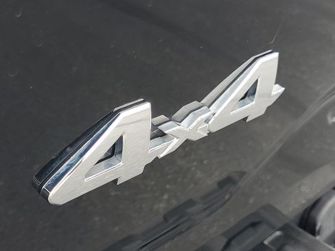 Certified 2023 Toyota Tacoma Limited AWD/4WD image 9