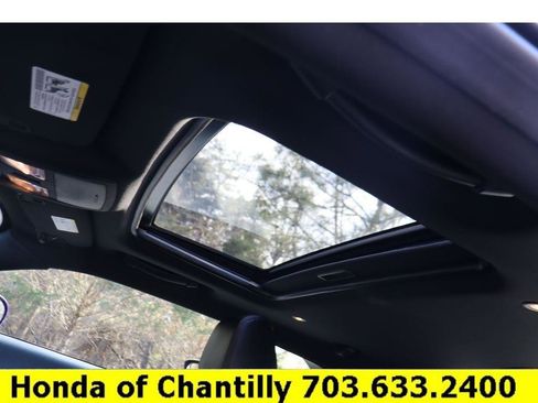 Used 2016 Dodge Challenger R/T image 23