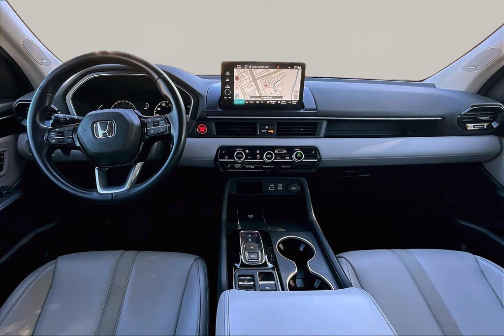 Used 2024 Honda Pilot Touring image 8
