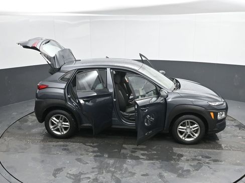 Used 2018 Hyundai Kona SE image 55