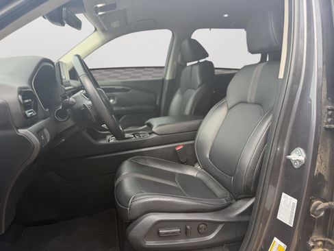 Used 2023 Honda Pilot EX-L image 9
