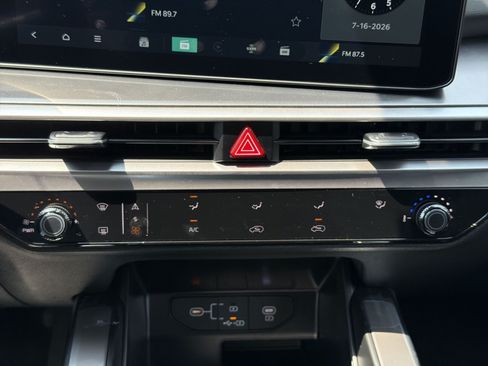 New 2026 Kia Sorento LX FWD image 21