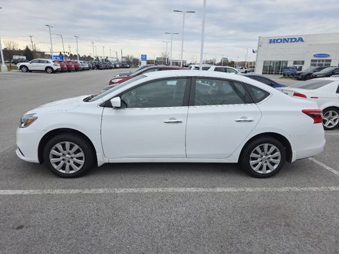 Used 2017 Nissan Sentra SV image 5
