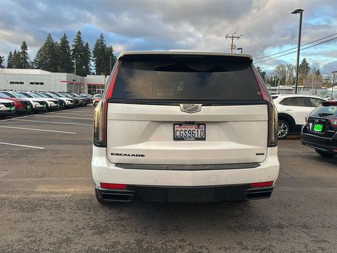 Used 2021 Cadillac Escalade ESV Sport Platinum image 5