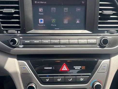 Used 2018 Hyundai Elantra SEL FWD image 22