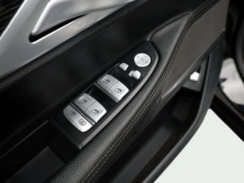 Used 2019 BMW 740i w/ Parking Assistance Package RWD image 15