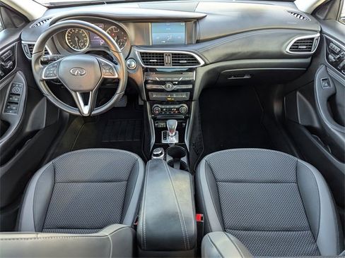 Used 2019 INFINITI QX30 image 14