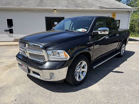 Used 2017 RAM 1500 Laramie w/ Convenience Group AWD/4WD image 1