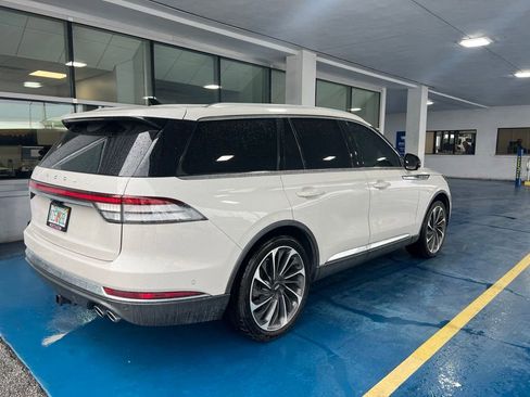 Used 2023 Lincoln Aviator Reserve w/ Equipment Group 201A RWD image 4