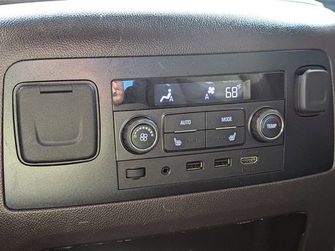 Used 2019 GMC Yukon Denali w/ Denali Ultimate Package image 26