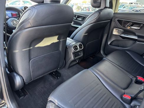 Used 2024 Mercedes-Benz GLC 300 4MATIC image 53