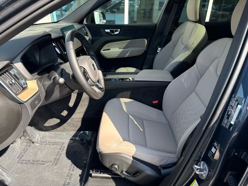 Used 2026 Volvo XC60 B5 Core w/ Protection Package Premier AWD/4WD image 6