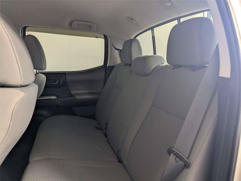 Used 2019 Toyota Tacoma SR5 RWD image 32
