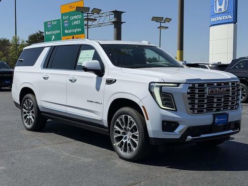 New 2026 GMC Yukon XL Denali w/ Denali Reserve Package AWD/4WD image 1