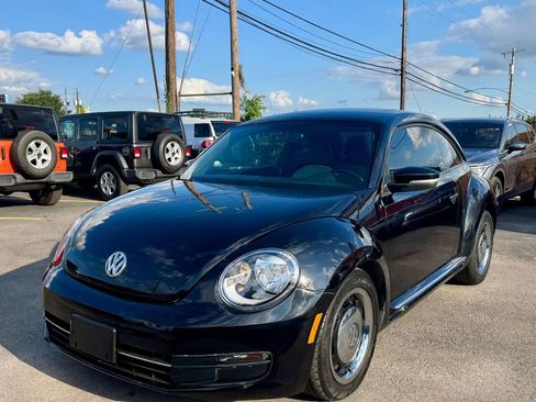Used 2016 Volkswagen Beetle 1.8T S FWD image 1
