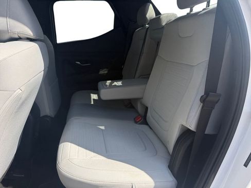 Used 2025 Hyundai Santa Cruz SE FWD image 13