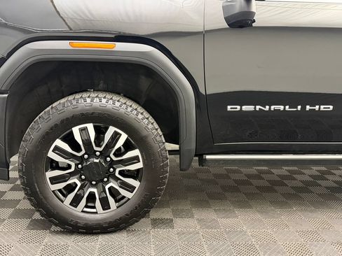 Used 2025 GMC Sierra 2500 Denali Ultimate AWD/4WD image 11