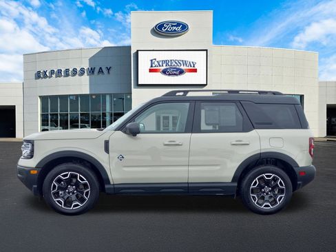 Used 2025 Ford Bronco Sport Outer Banks w/ Outer Banks Tech Package+ image 9