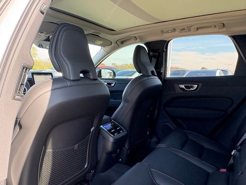 New 2026 Volvo XC60 B5 Ultra w/ Protection Package Premier image 20