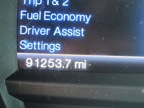 Used 2015 Ford Explorer XLT w/ Equipment Group 202A image 18