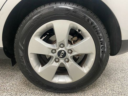 Used 2019 Kia Soul image 22