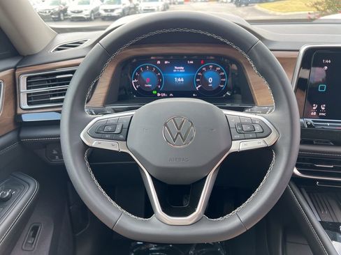 New 2026 Volkswagen Atlas SE FWD image 15