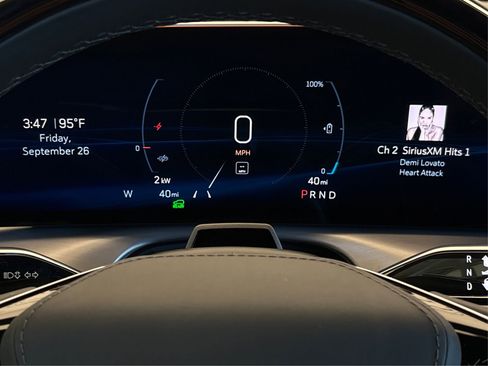 New 2026 Cadillac Vistiq Platinum image 18