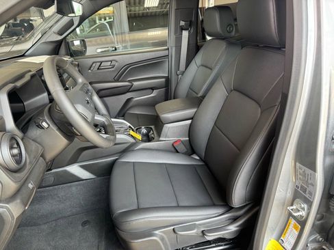 Used 2024 Chevrolet Colorado Trail Boss w/ Advanced Trailering Package image 18