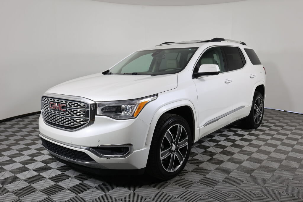 Used 2017 GMC Acadia Denali AWD/4WD image 5